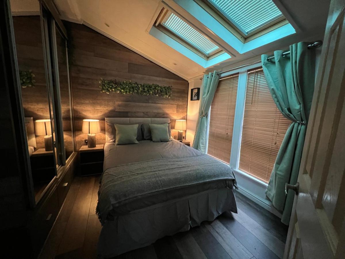 Jungle Lodge ลีมิงตัน ภายนอก รูปภาพ